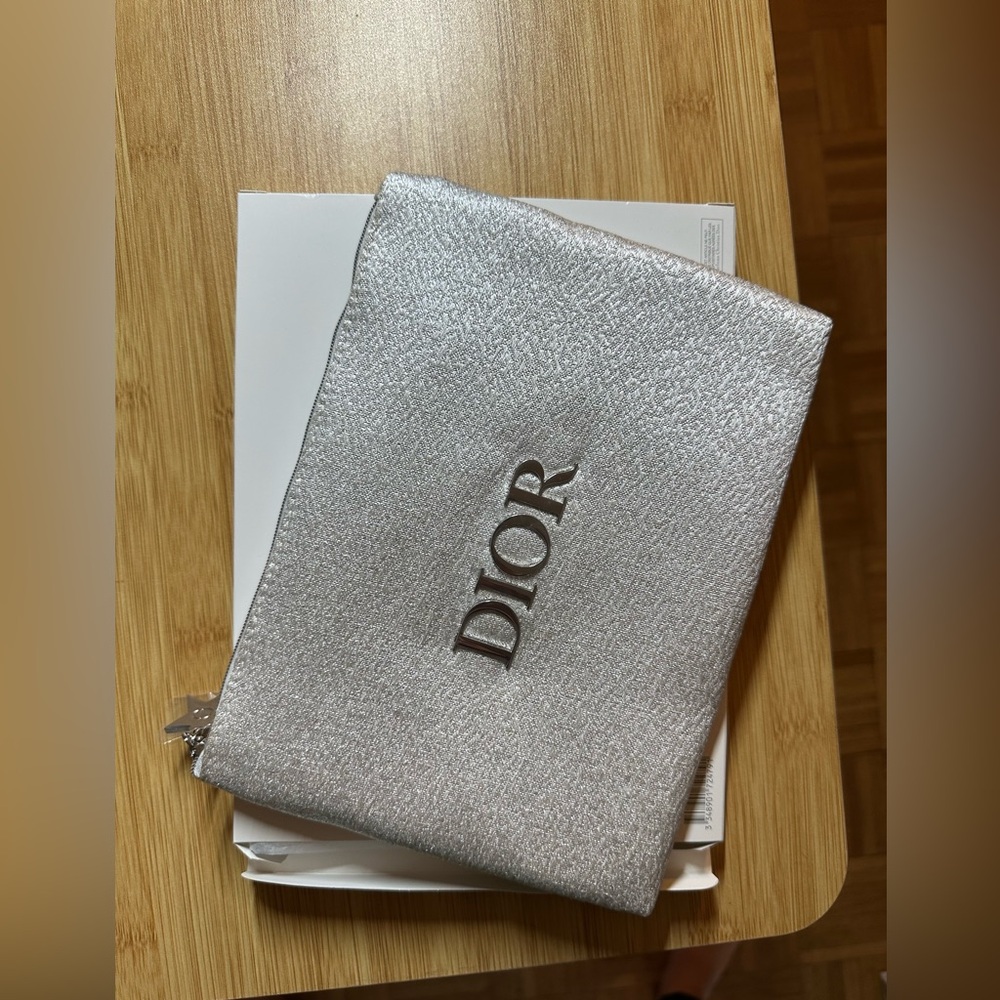Dior pouch